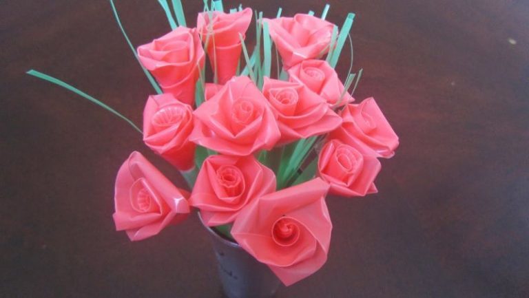 Bunga Mawar Pink Dari Sedotan Via Saatsantai.com