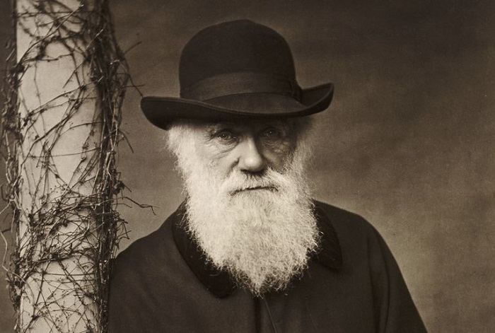Charles Darwin Pencetus Teori Evolusi