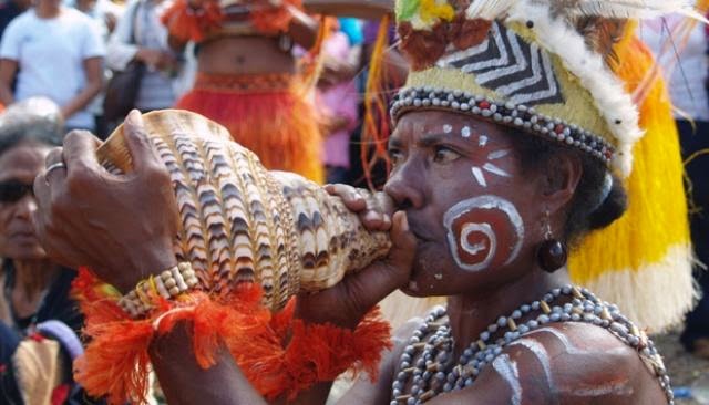 Alat Musik Papua Triton